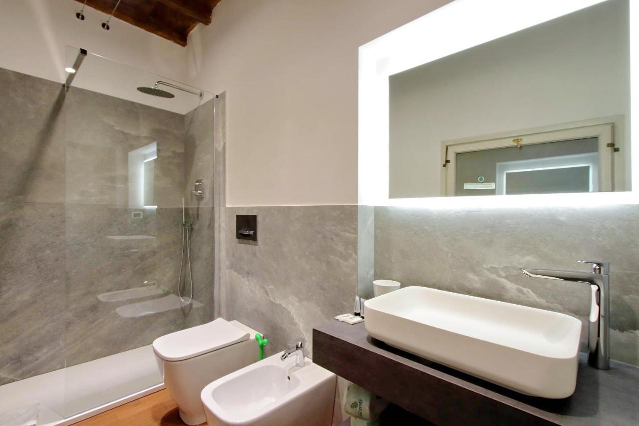 Ych-Farnese Charme Apartment โรม ภายนอก รูปภาพ