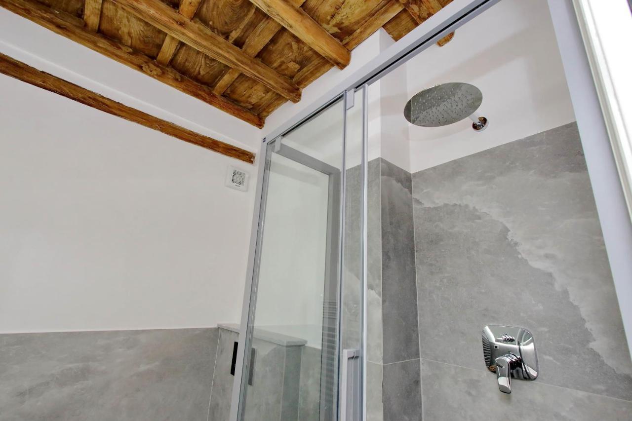 Ych-Farnese Charme Apartment โรม ภายนอก รูปภาพ